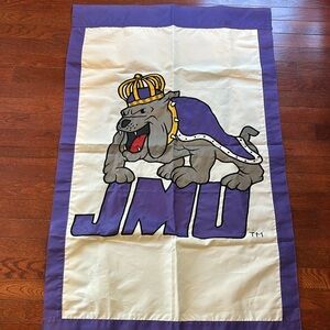 43” x 28” vertical nylon JMU james Madison university flag 2001 dukes duke dog